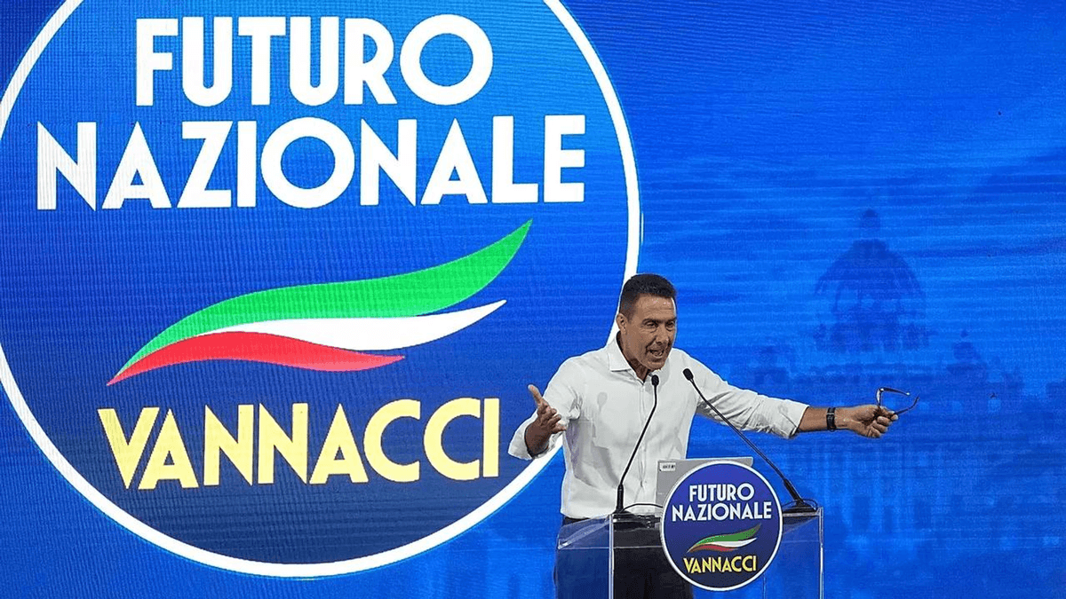 Vannacci vuole abolire le unioni civili e portare l'educazione militare a scuola
